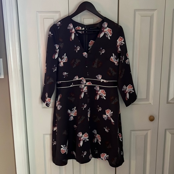 Banana Republic flowy floral with pockets dress size 8 gently worn - Picture 1 of 4